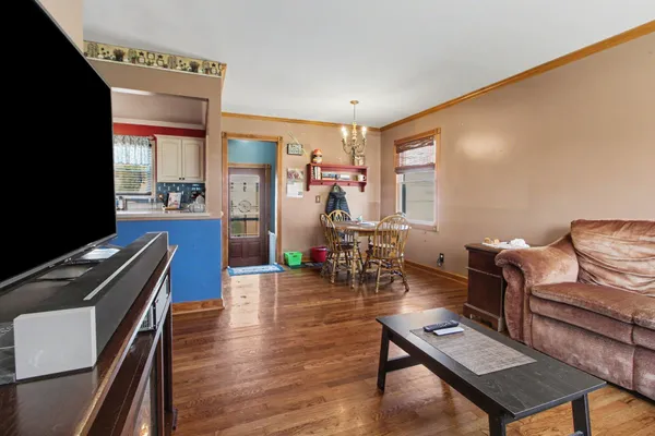 $220,000 | 29984 Tamarack Drive, Flat Rock, MI 48134