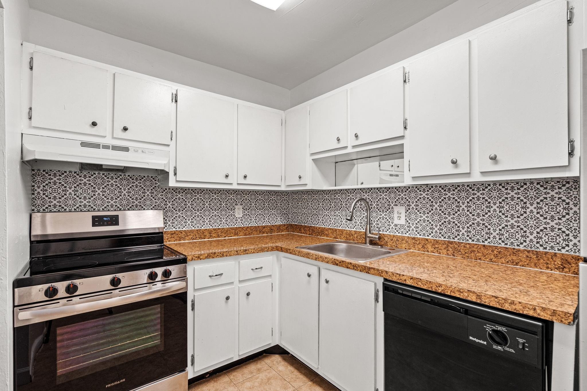 7831 Southwest 56th Street, Unit 112B Miami, FL 33155 - Photo 13 of 28 Photo 13