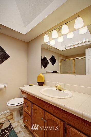 17027 158th Place Southeast Renton, WA 98058 - Photo 9 of 17 Gallery Image 9