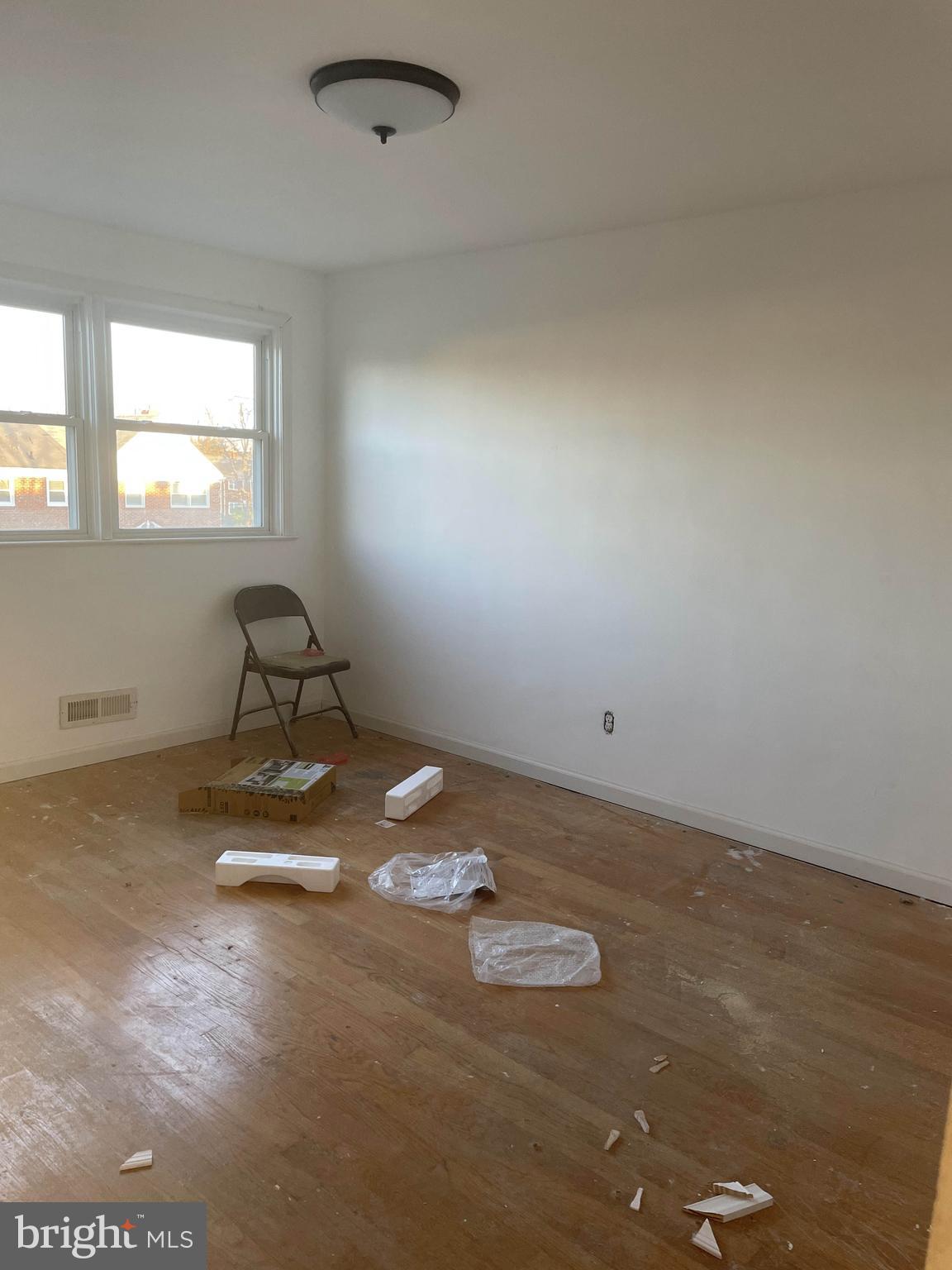 1222 Harwall Road Baltimore, MD 21207 - Photo 8 of 35