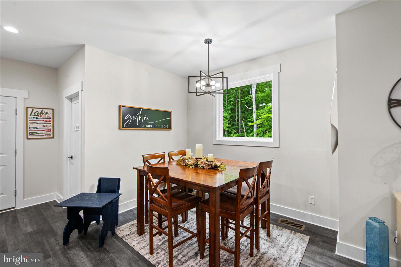 7206 Castaway Beach Road Orange, VA 22960 - Photo 23 of 64 Bright dining area with natural light