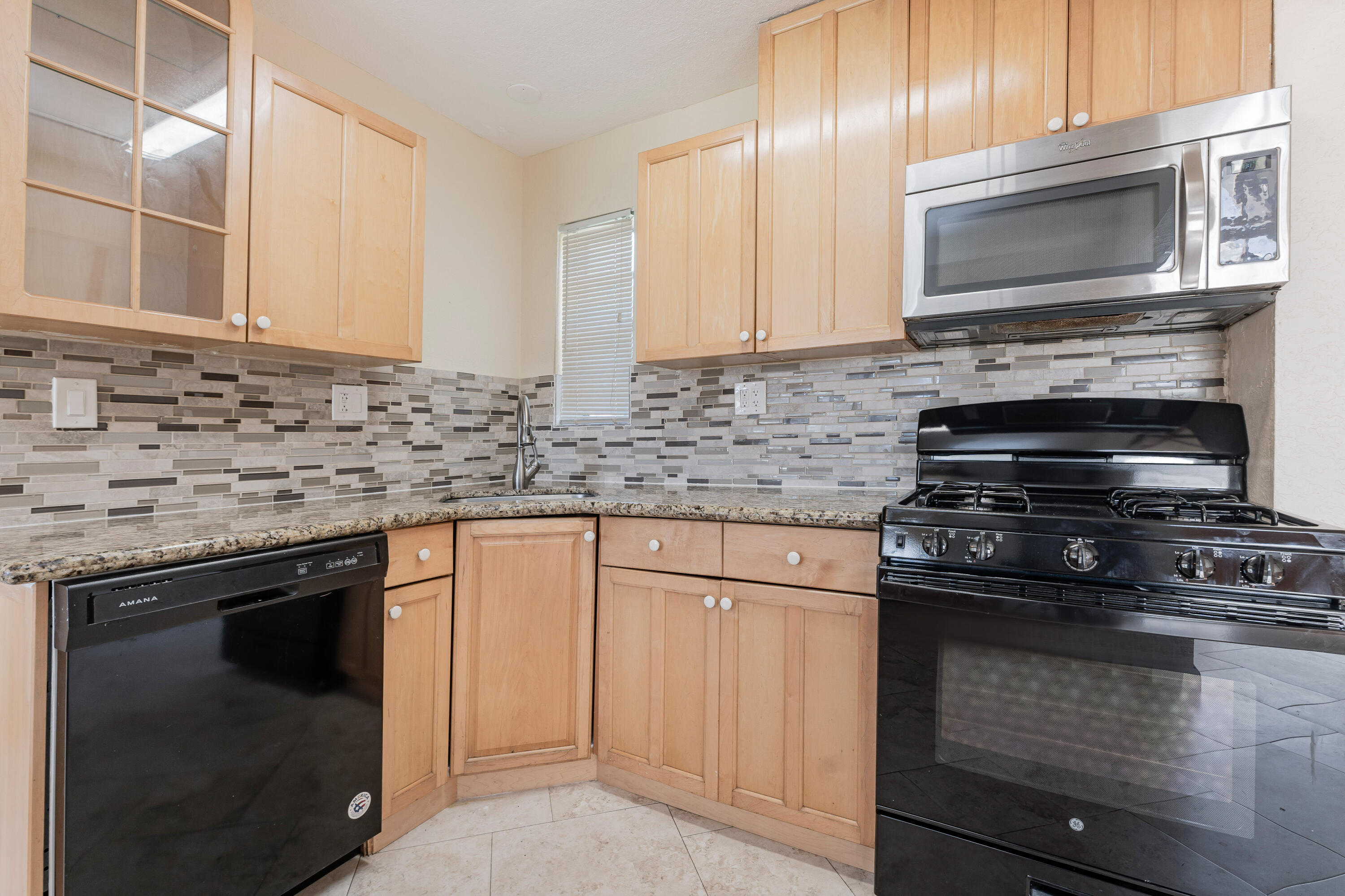 775 Chase Road West Palm Beach, FL 33415 - Photo 19 of 86 18