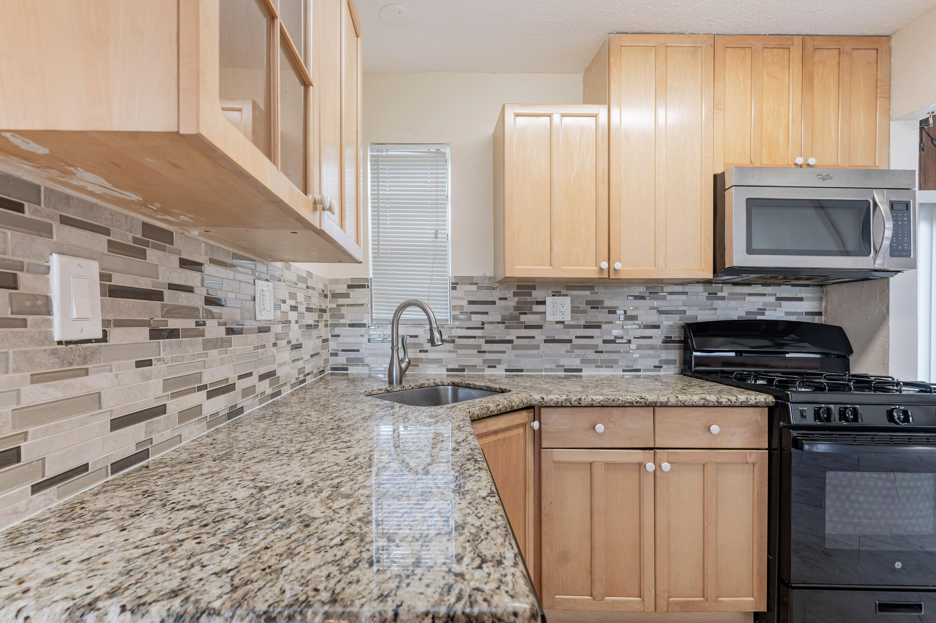 775 Chase Road West Palm Beach, FL 33415 - Photo 20 of 86 19