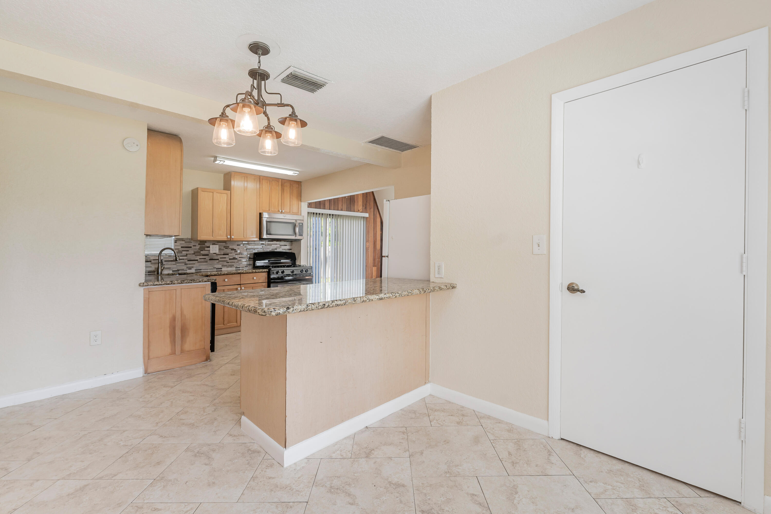 775 Chase Road West Palm Beach, FL 33415 - Photo 23 of 86 22