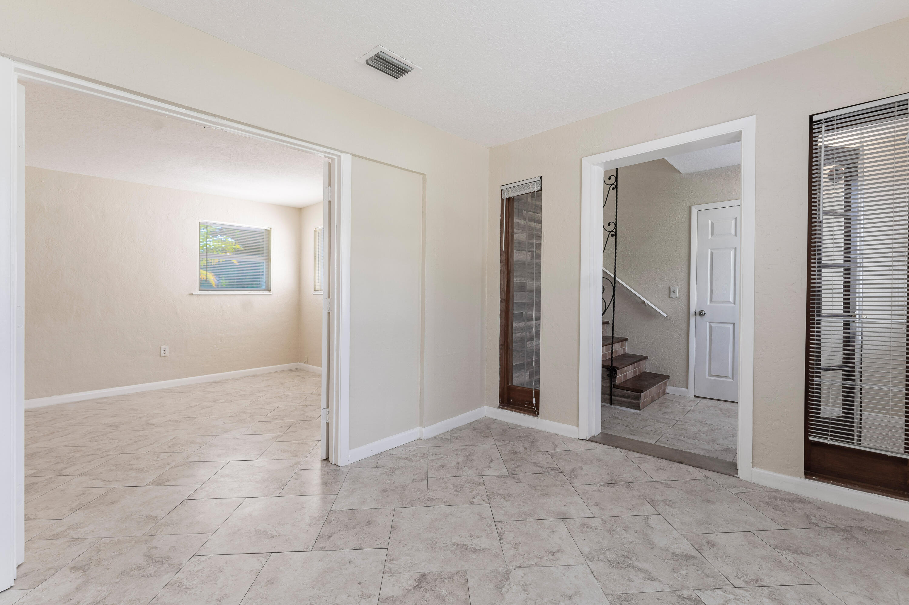 775 Chase Road West Palm Beach, FL 33415 - Photo 25 of 86 24