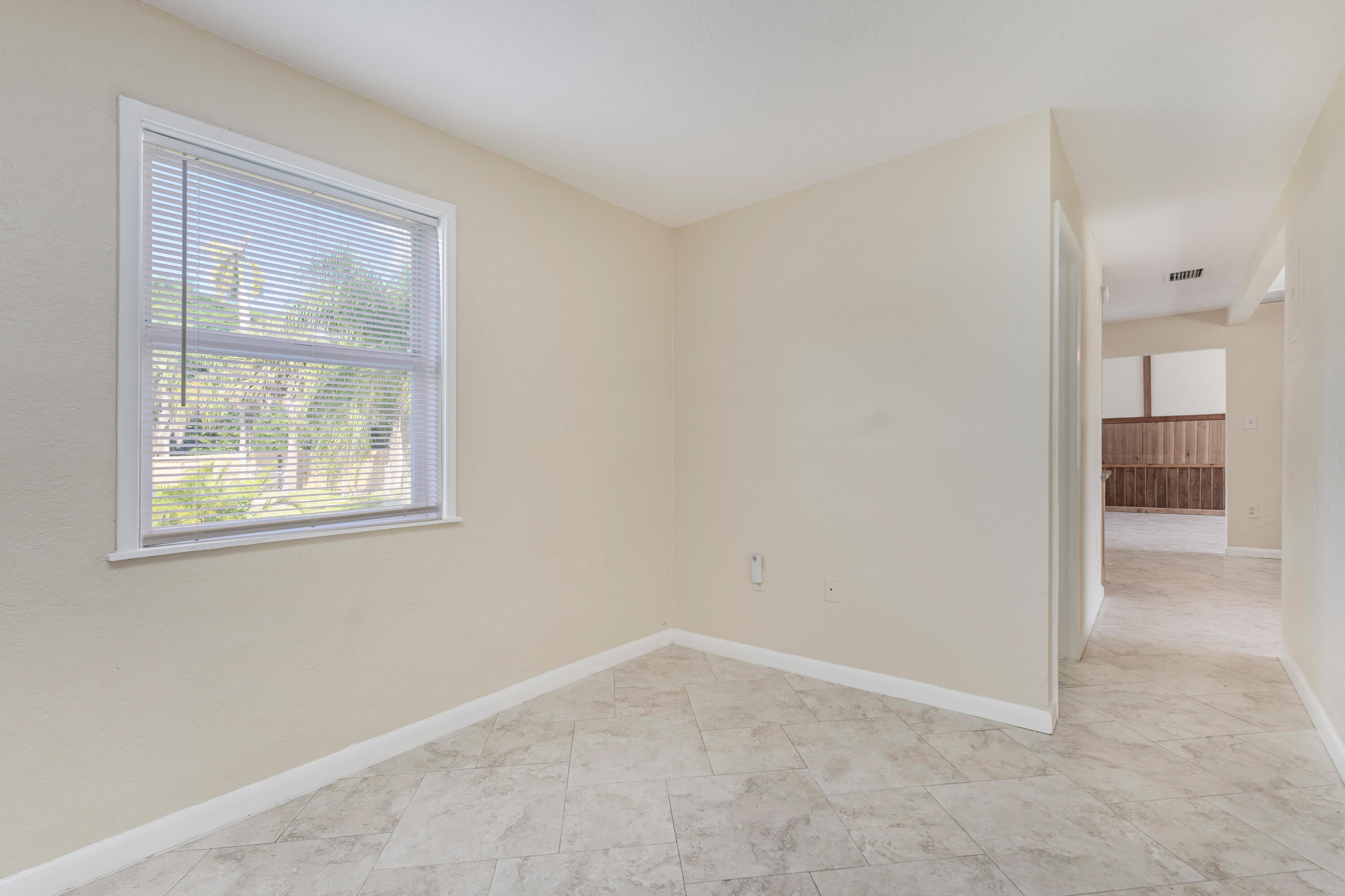 775 Chase Road West Palm Beach, FL 33415 - Photo 30 of 86 29