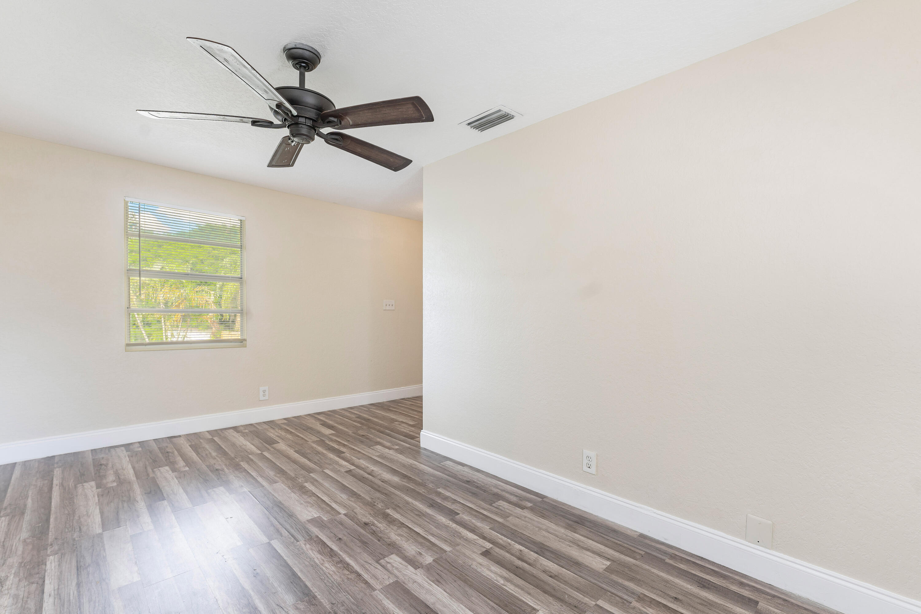 775 Chase Road West Palm Beach, FL 33415 - Photo 35 of 86 34