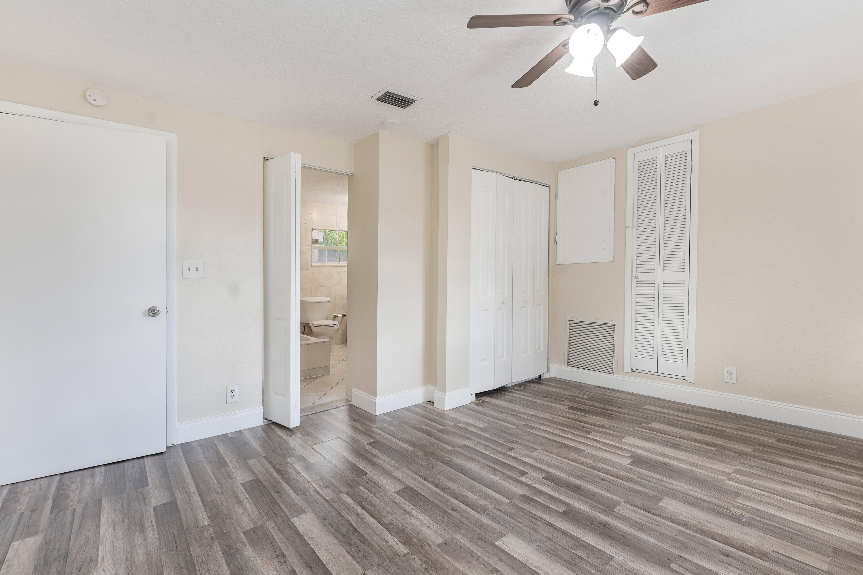 775 Chase Road West Palm Beach, FL 33415 - Photo 39 of 86 38
