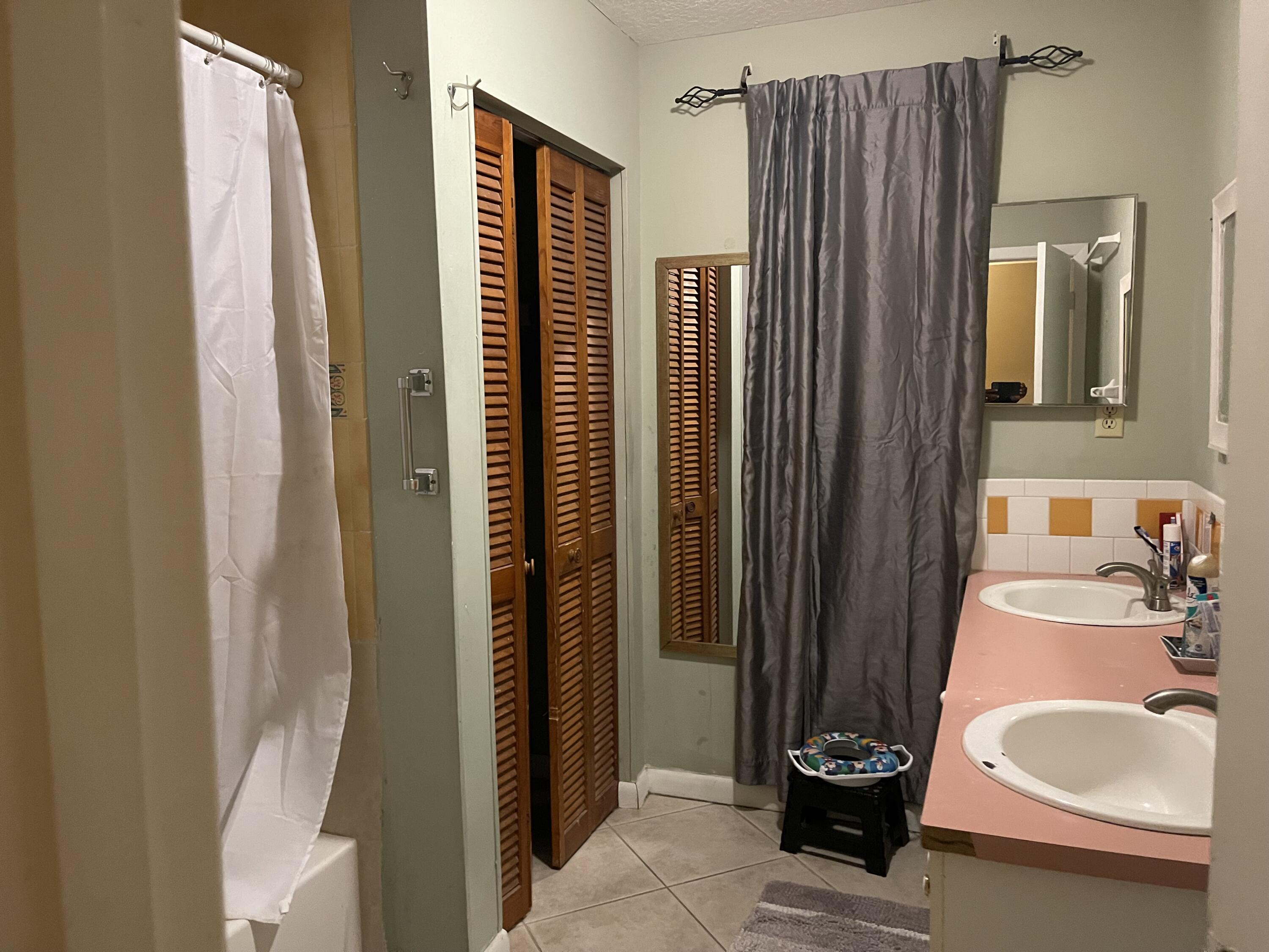 775 Chase Road West Palm Beach, FL 33415 - Photo 76 of 86 IMG-4947 (1)