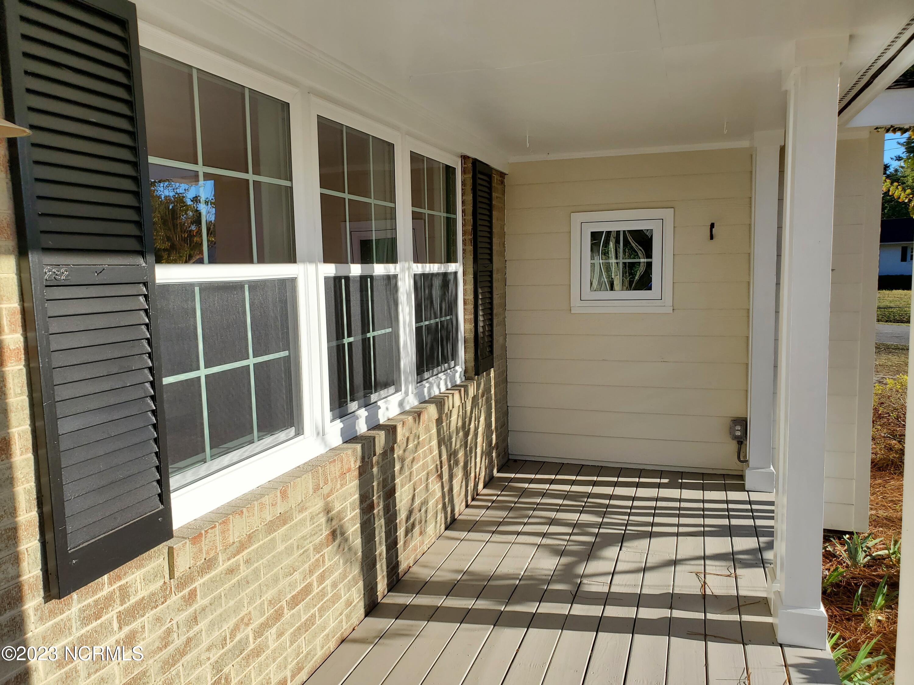 232 Forest Road Wilmington, NC 28403 - Photo 6 of 51 20231102_163723