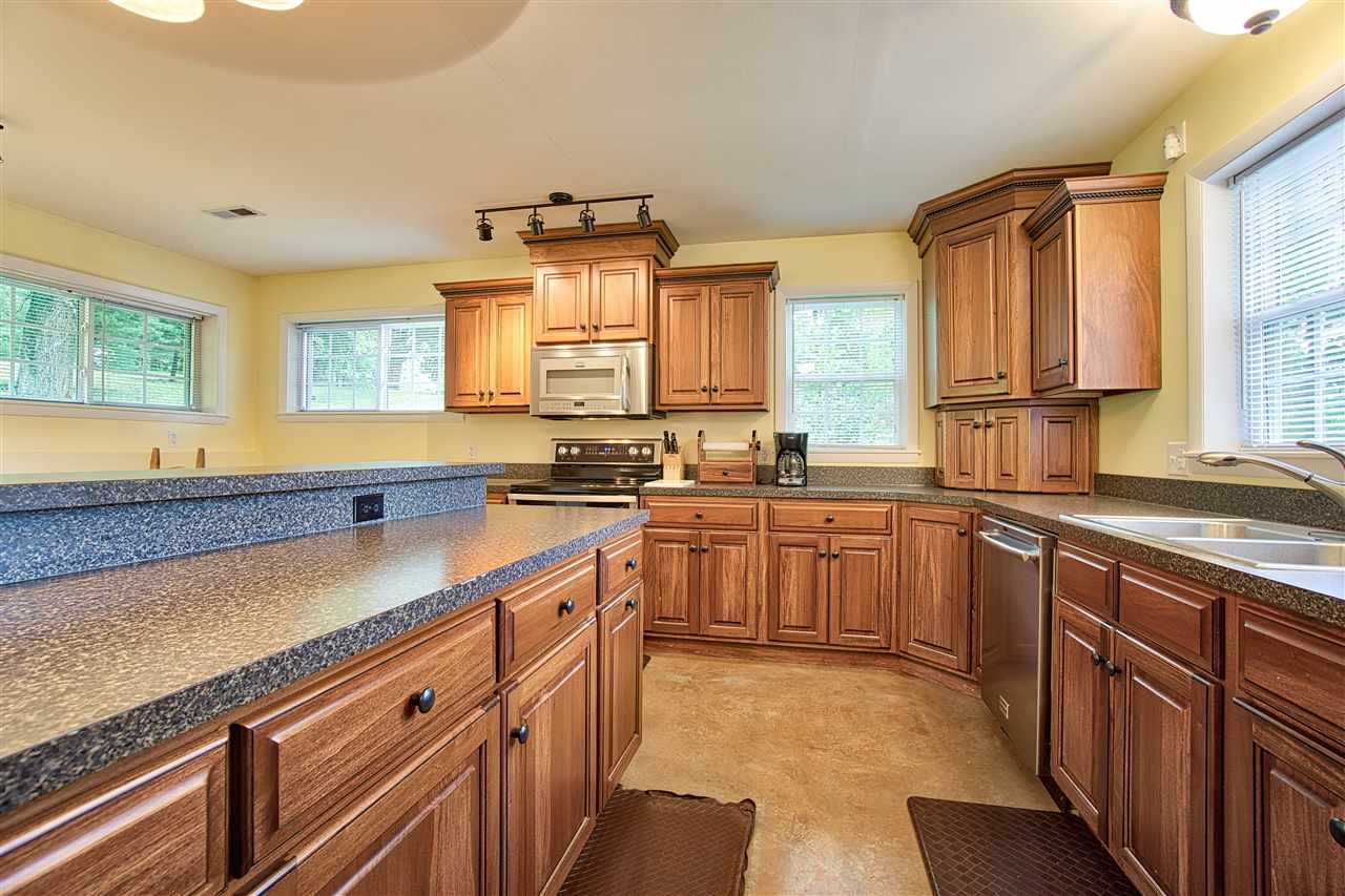 4015 Kleitz Road Evansville, IN 47720 - Photo 11 of 36 Gallery Image 11