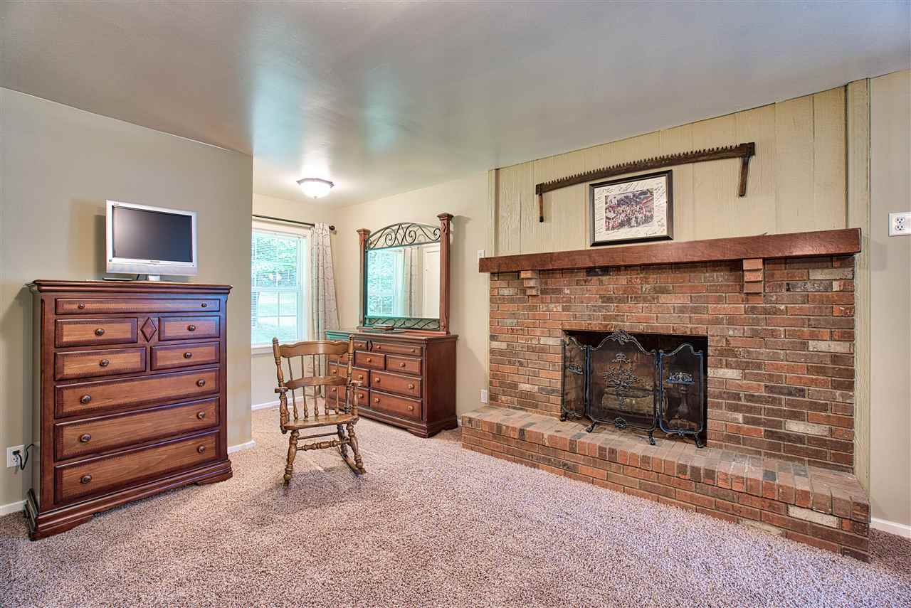 4015 Kleitz Road Evansville, IN 47720 - Photo 14 of 36 Gallery Image 14
