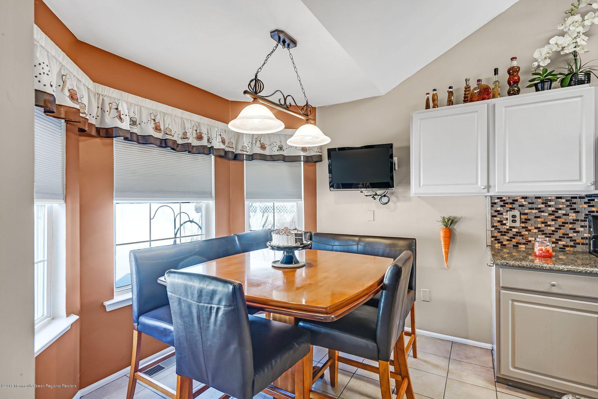 136 Cruise Road Manahawkin, NJ 08050 - Photo 14 of 34 a dining room with furniture and window