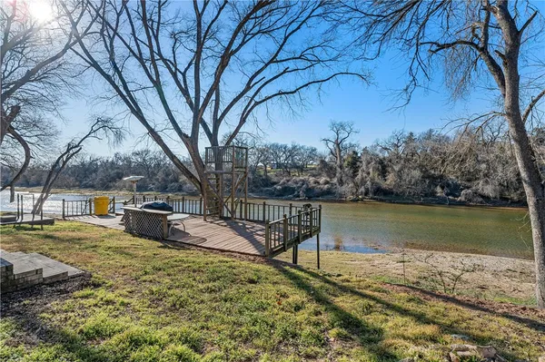 $525,000 | 121 Pr 202, Aquilla, TX 76622