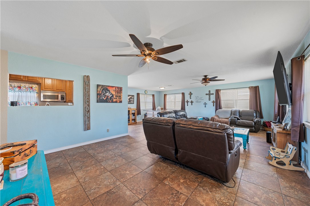 121 Pr 202 Aquilla, TX 76622 - Photo 5 of 25
