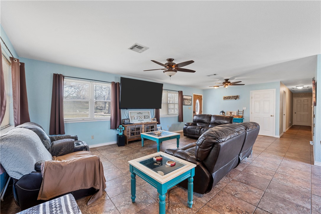 121 Pr 202 Aquilla, TX 76622 - Photo 6 of 25