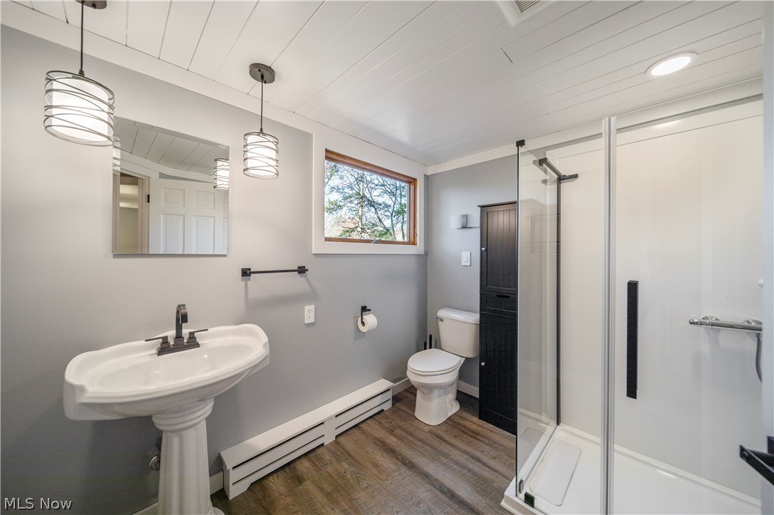 4281 North Forest Ridge Drive Ashtabula, OH 44004 - Photo 25 of 34 Main bath on second floor.