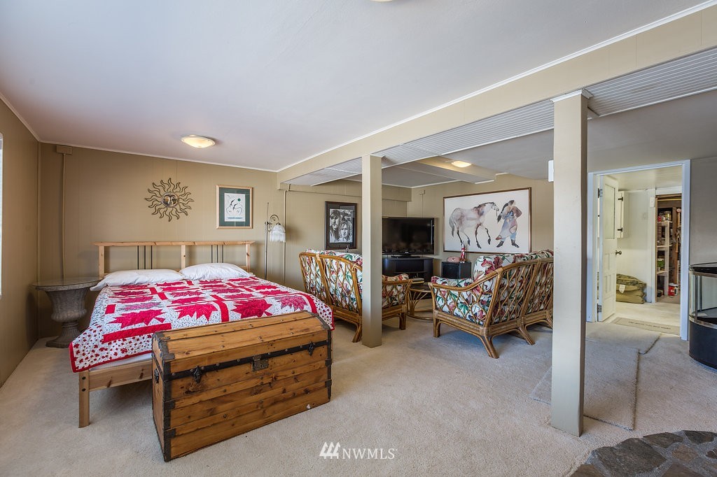 12148 South Lakeshore Road Chelan, WA 98816 - Photo 13 of 25 Gallery Image 13