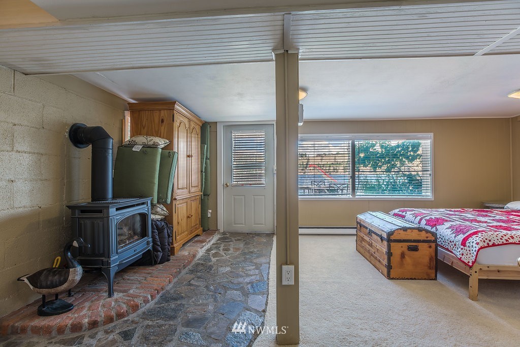 12148 South Lakeshore Road Chelan, WA 98816 - Photo 14 of 25 Gallery Image 14