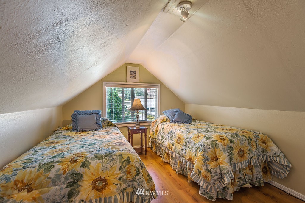 12148 South Lakeshore Road Chelan, WA 98816 - Photo 15 of 25 Gallery Image 15