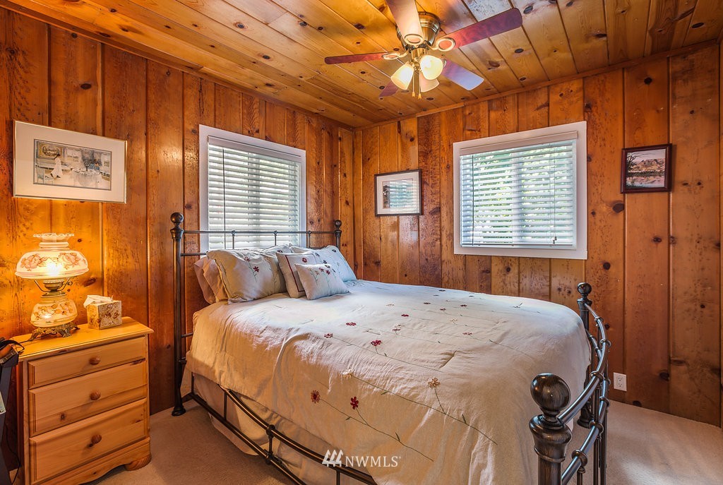 12148 South Lakeshore Road Chelan, WA 98816 - Photo 19 of 25 Gallery Image 19