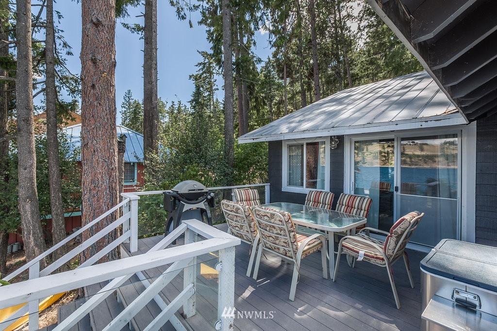12148 South Lakeshore Road Chelan, WA 98816 - Photo 21 of 25 Gallery Image 21