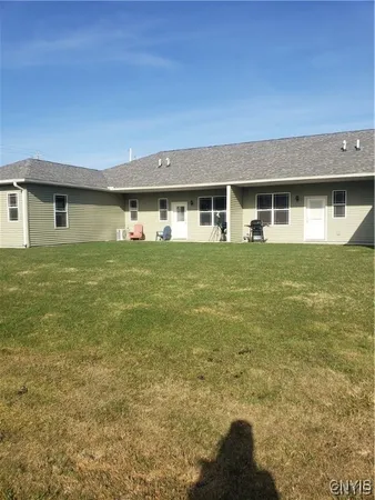 $2,100 | 4255 Bell Crest Drive, Unit LEFT, Cortlandville, NY 13045