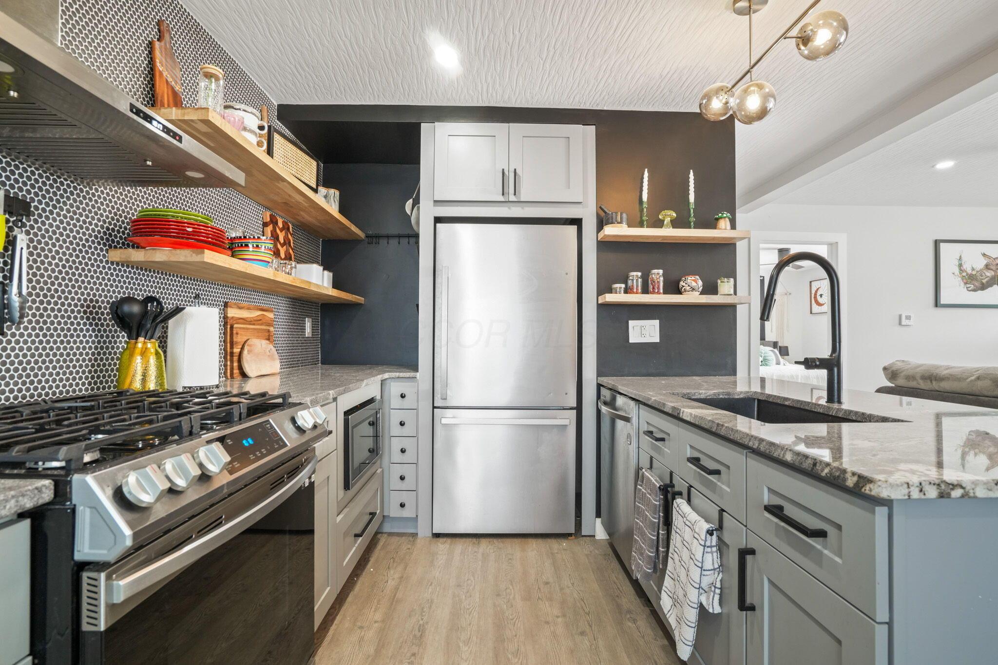 3071 Karl Road Columbus, OH 43224 - Photo 8 of 22 Kitchen