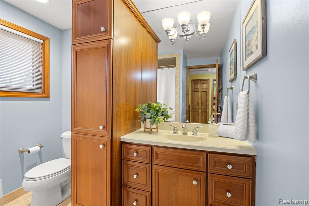 591 Lockport Road Rochester Hills, MI 48307 - Photo 23 of 40