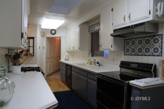 25270 Cougar Road Idyllwild, CA 92549 - Photo 16 of 35 Kitchen