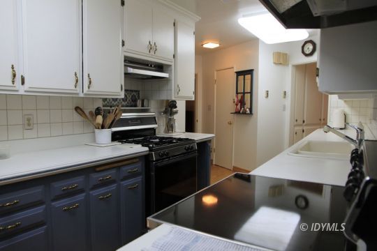 25270 Cougar Road Idyllwild, CA 92549 - Photo 17 of 35 Kitchen