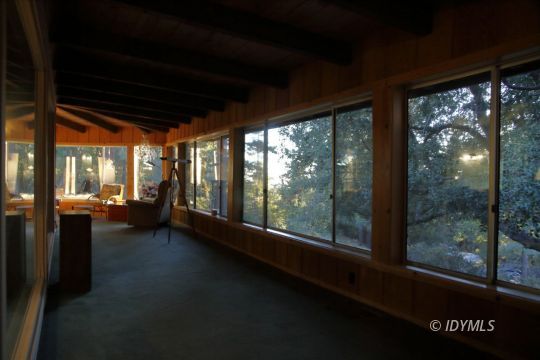 25270 Cougar Road Idyllwild, CA 92549 - Photo 24 of 35 Large Screened in Porch