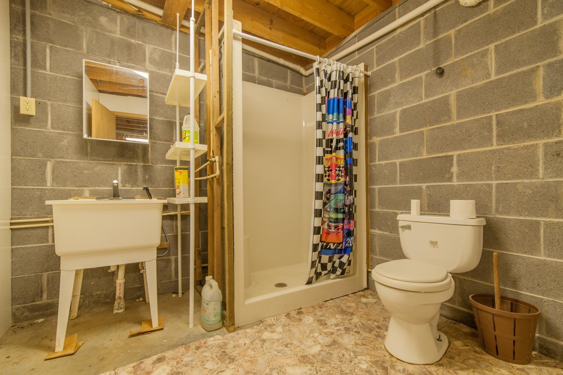 297 Turtle Pointe Bean Station, TN 37708 - Photo 21 of 24 297 Turtle Pointe Rd Web Size-38
