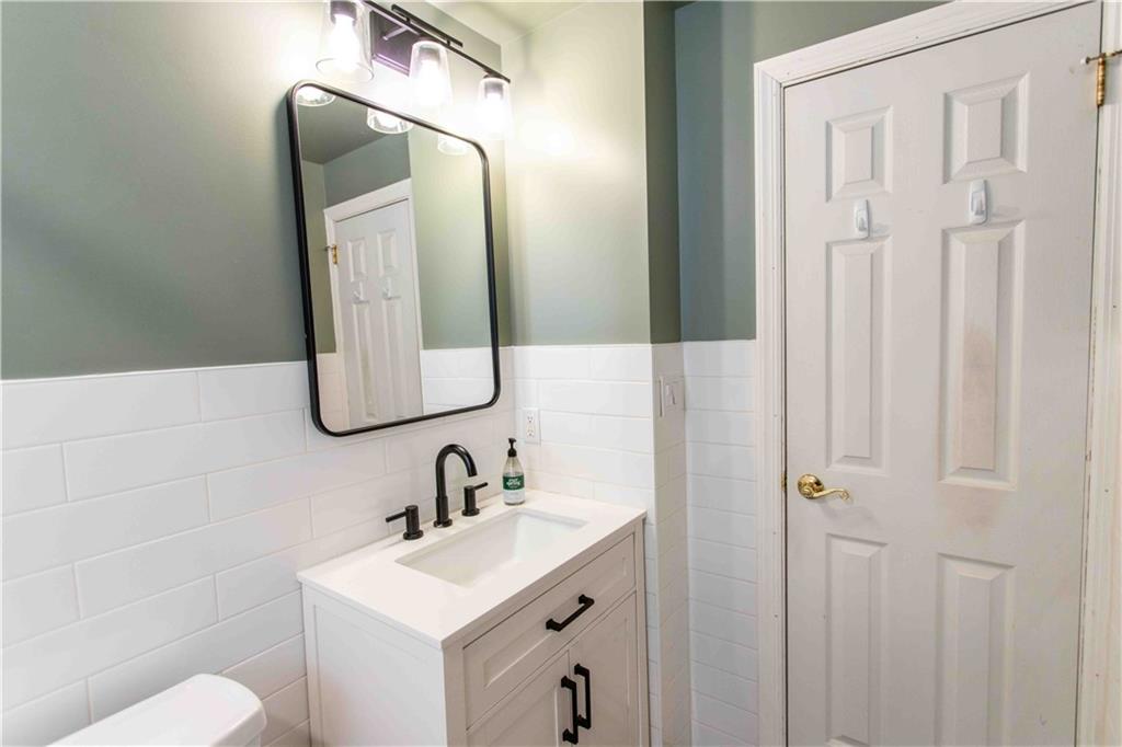 709 Lindsay Road Carnegie, PA 15106 - Photo 28 of 44 Gallery Image 28