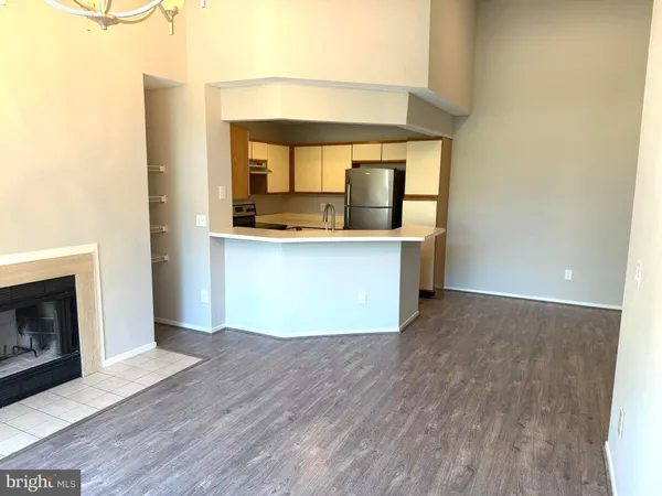 $1,900 | 1508 B Summerchase Court, Reston, VA 20194