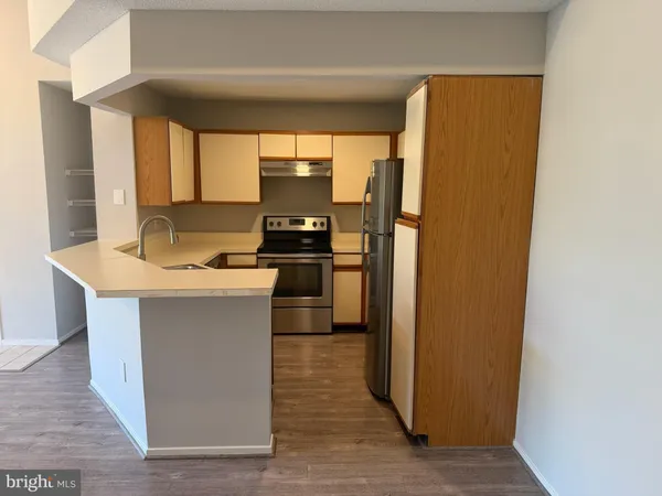 $1,900 | 1508 B Summerchase Court, Reston, VA 20194