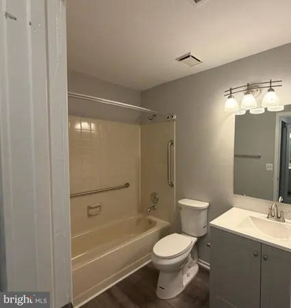 $1,900 | 1508 B Summerchase Court, Reston, VA 20194