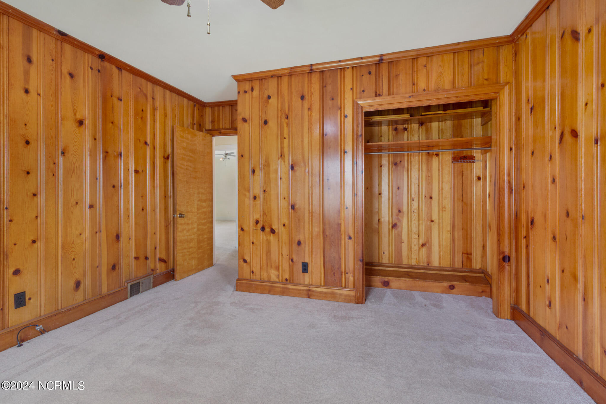 2405 Woodview Road Kinston, NC 28504 - Photo 30 of 33 int (18)