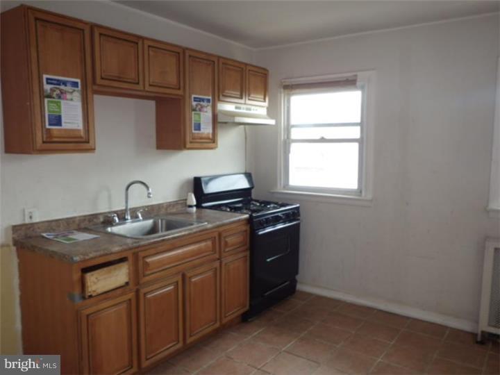259 Copley Road Upper Darby, PA 19082 - Photo 5 of 12