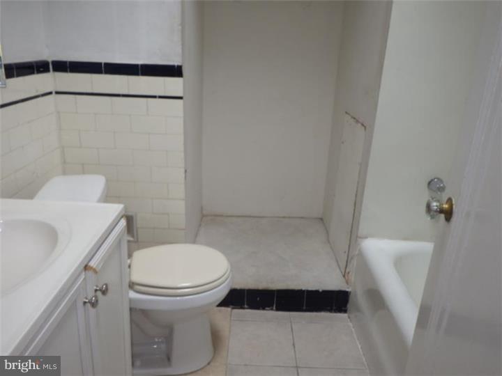 259 Copley Road Upper Darby, PA 19082 - Photo 6 of 12