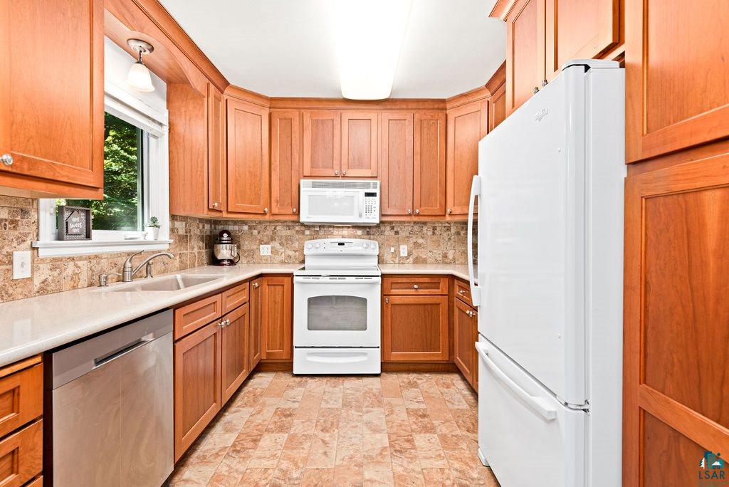 1921 Hartley Road Duluth, MN 55803 - Photo 13 of 43 Gallery Image 13