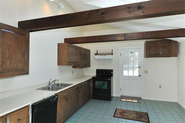 228 Ruggles Street Westborough, MA 01581 - Photo 8 of 16 Gallery Image 8
