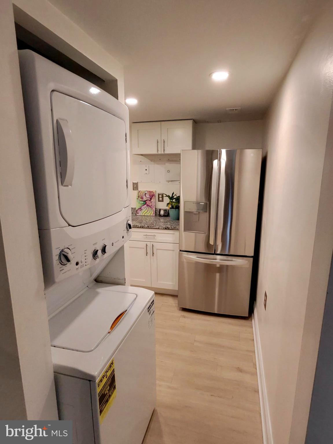 1418 Northgate Square, Unit 2C Reston, VA 20190 - Photo 3 of 13 In-Unit Washer/Dryer
