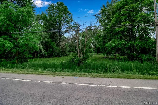 $139,900 | 3710 East River Road, Grand Island, NY 14072