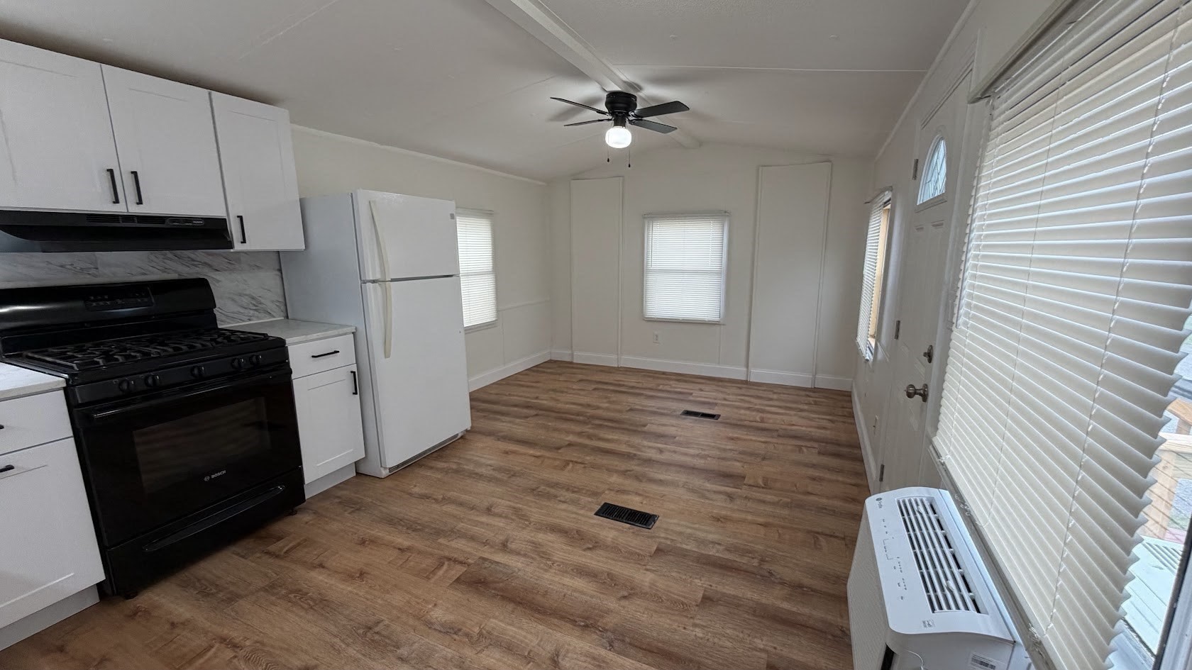 557 Southwest Cutoff, Unit 117 Worcester, MA 01607 - Photo 5 of 10 Gallery Image 5