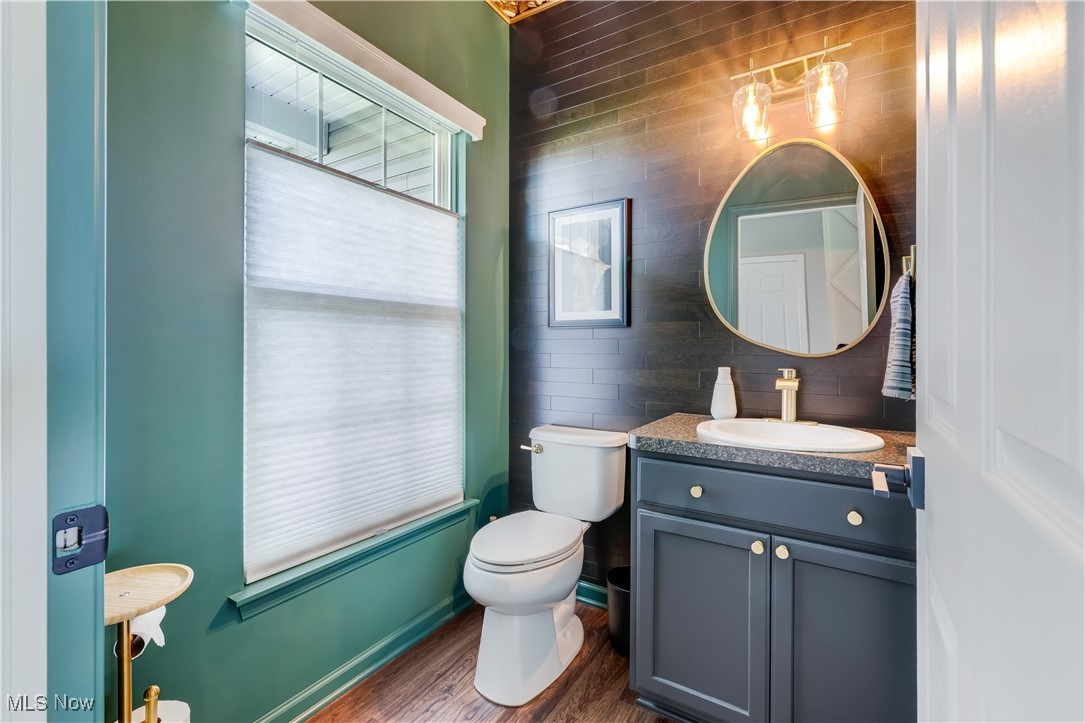 37273 Sandy Ridge Drive North Ridgeville, OH 44039 - Photo 21 of 38 Recently remodeled half bath on 1st floor.