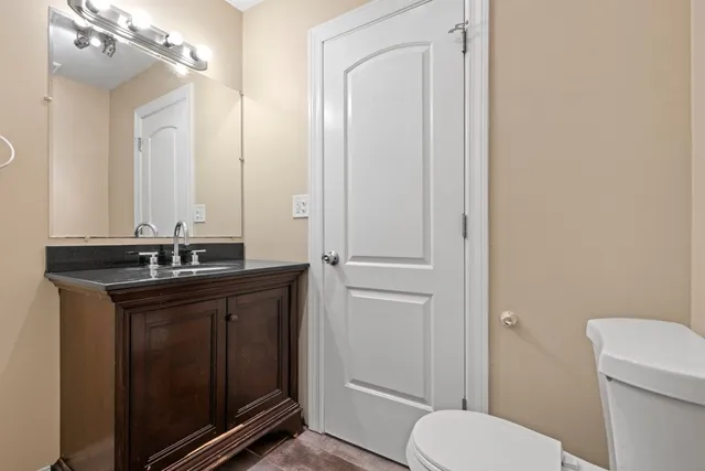 $200,000 | 2101 South 4th Avenue, Unit B, Maywood, IL 60153