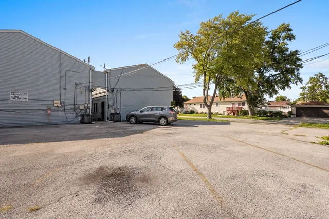 $200,000 | 2101 South 4th Avenue, Unit B, Maywood, IL 60153