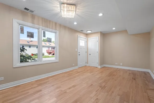 $200,000 | 2101 South 4th Avenue, Unit B, Maywood, IL 60153