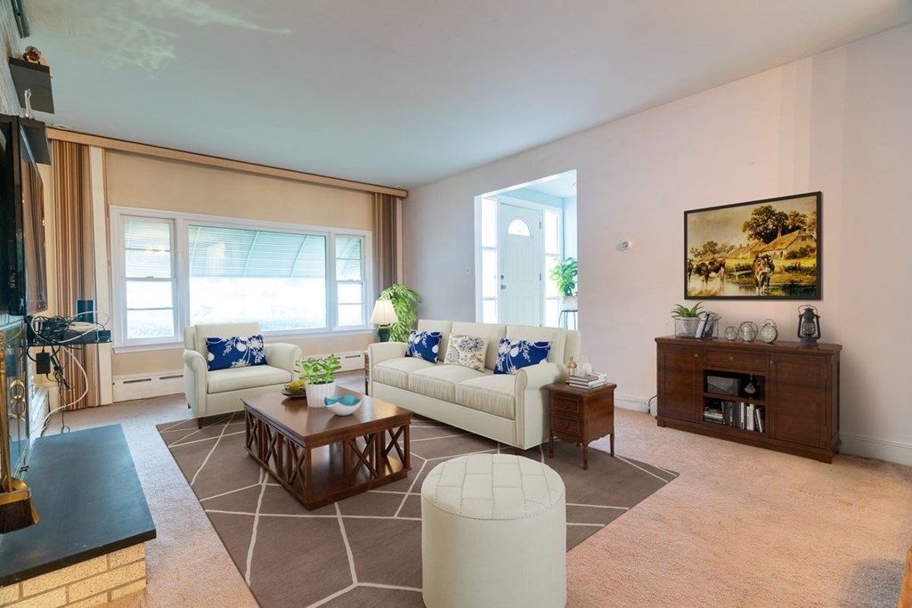 18 Glencliff Road Boston, MA 02131 - Photo 5 of 19 Gallery Image 5